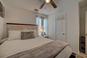 Room - WORLD CUP READY 
Lovely 3BD and2.5BA
1 King , 2Queen Beds in Lovely Princeton TX (Princeton)