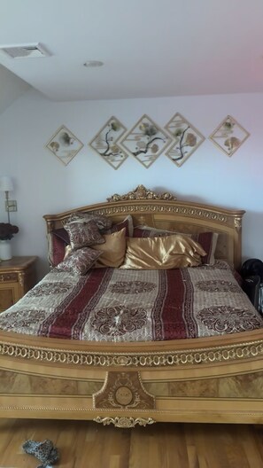 Room - FIFA 2026 free Limousine service two & from event (Patterson)