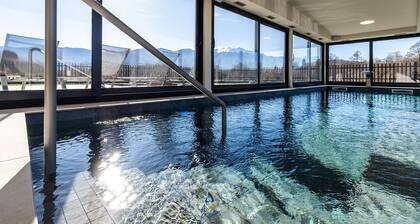 Luxury 3BR Mountain Spa Villa with Heated Pool