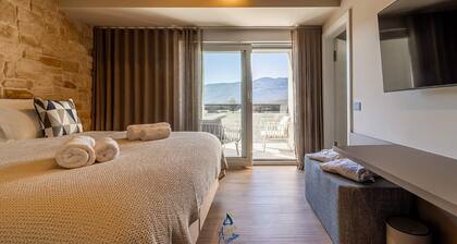 Luxury 3BR Mountain Spa Villa with Heated Pool