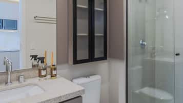 Standard Apartment | Bathroom