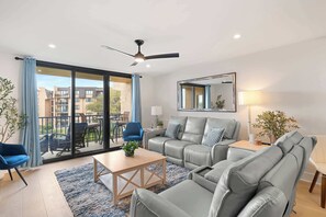 TV - Stunning Oceanfront Villa - 3rd Floor Views and Renovated 2026 (Hilton Head Island)