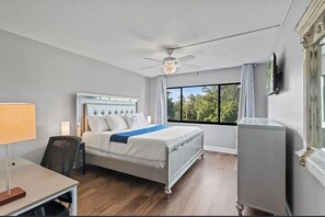 Room - Cozy 2 bedroom condo in peaceful Altamonte Springs Close to Theme Parks/Airport (Altamonte Springs)