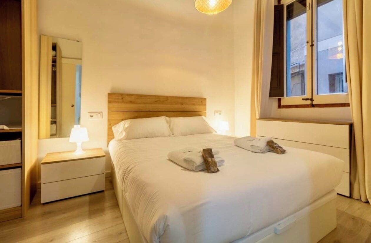 2 chambres, fer et planche à repasser, accès à Internet, literie fournie