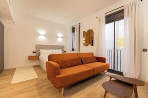Living area - Elegant apartment just a few minutes from Las Ramblas - Barcelona (barcelona)