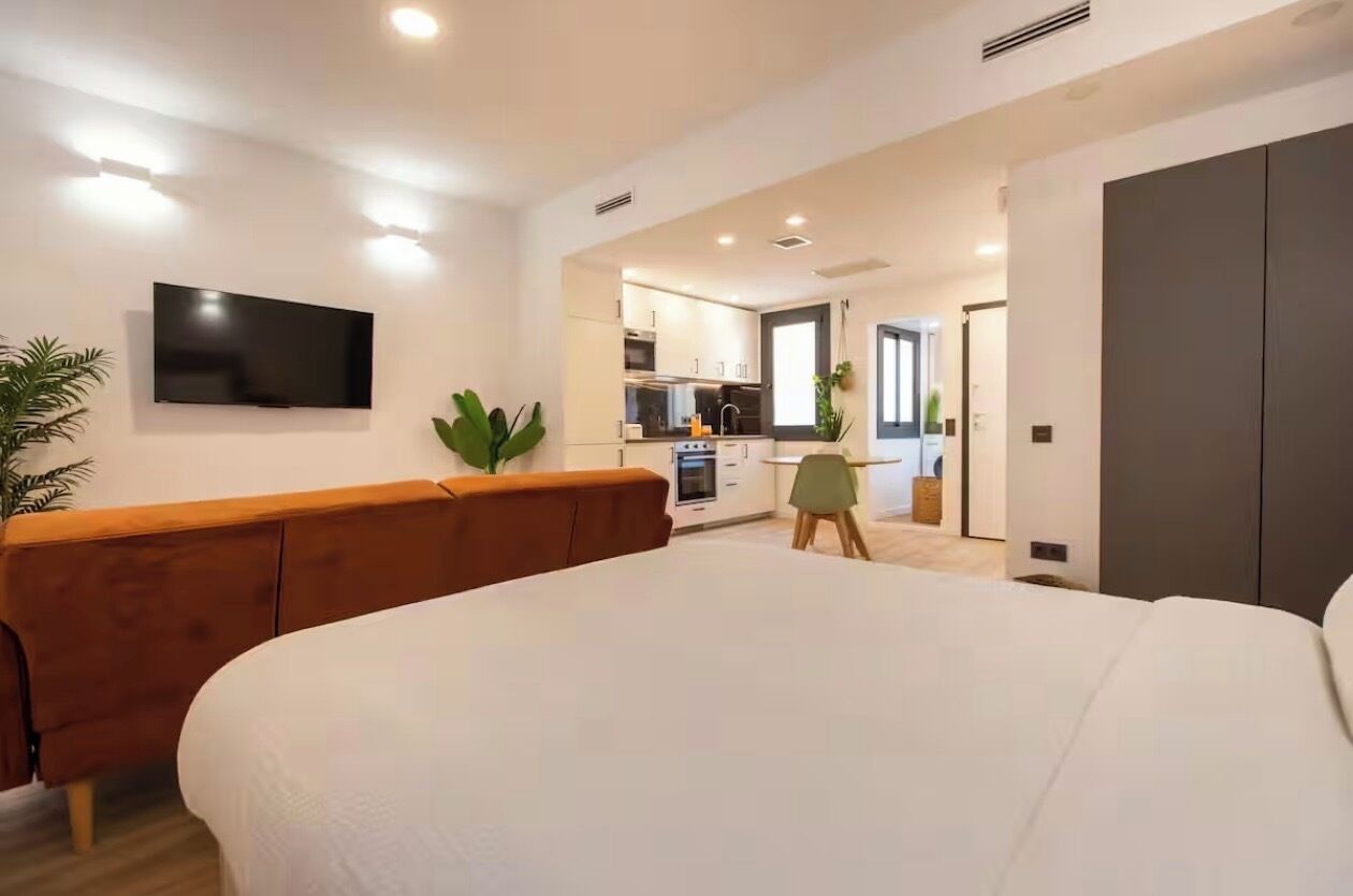 1 bedroom, iron/ironing board, Internet, bed sheets