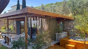 Luxury Villa, Garden View