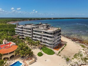 Exterior - Oceanfront 4BR Duplex in Maiim Tankah w/Pool & Gym (Tulum)