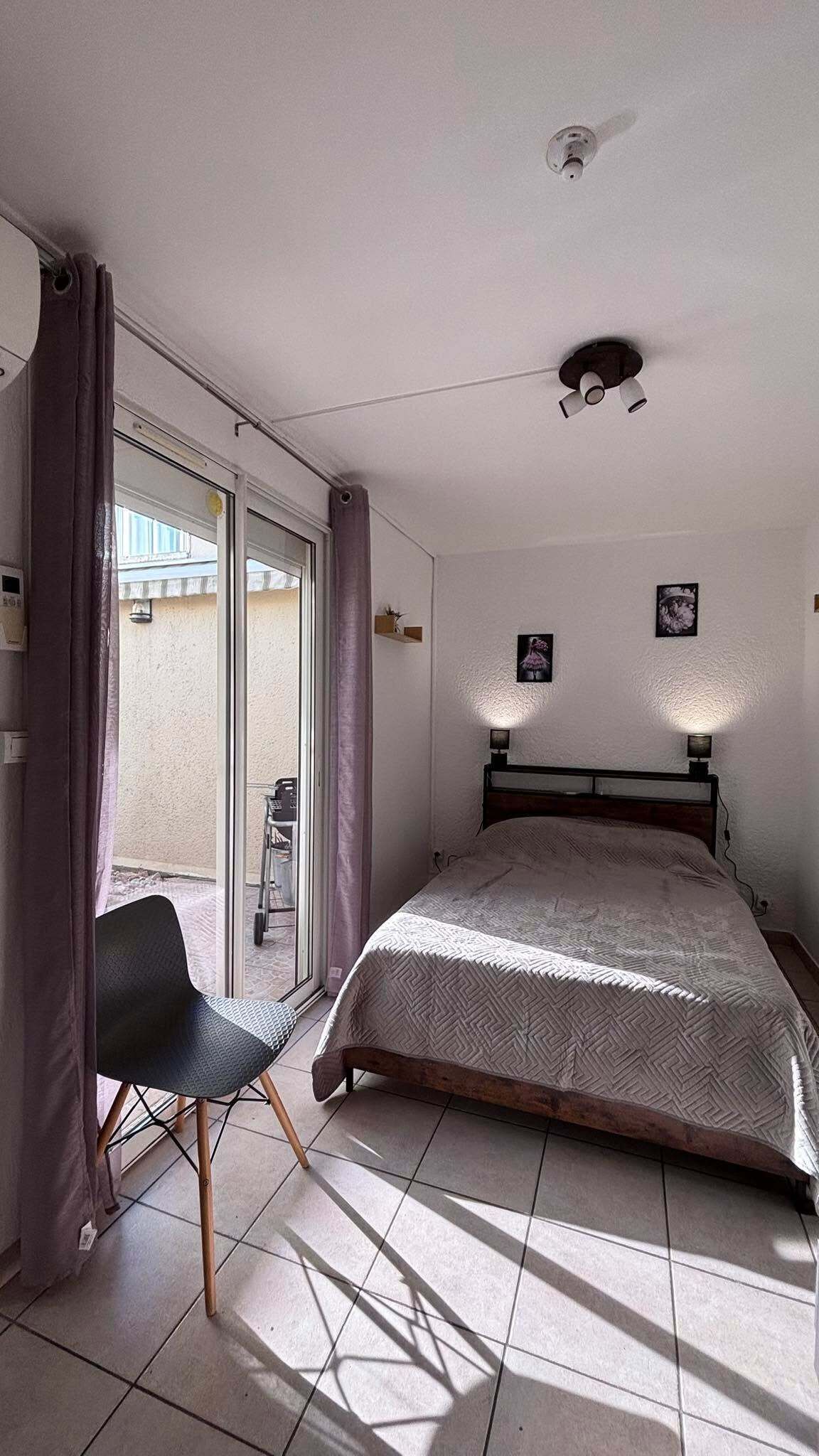 2 bedrooms, iron/ironing board