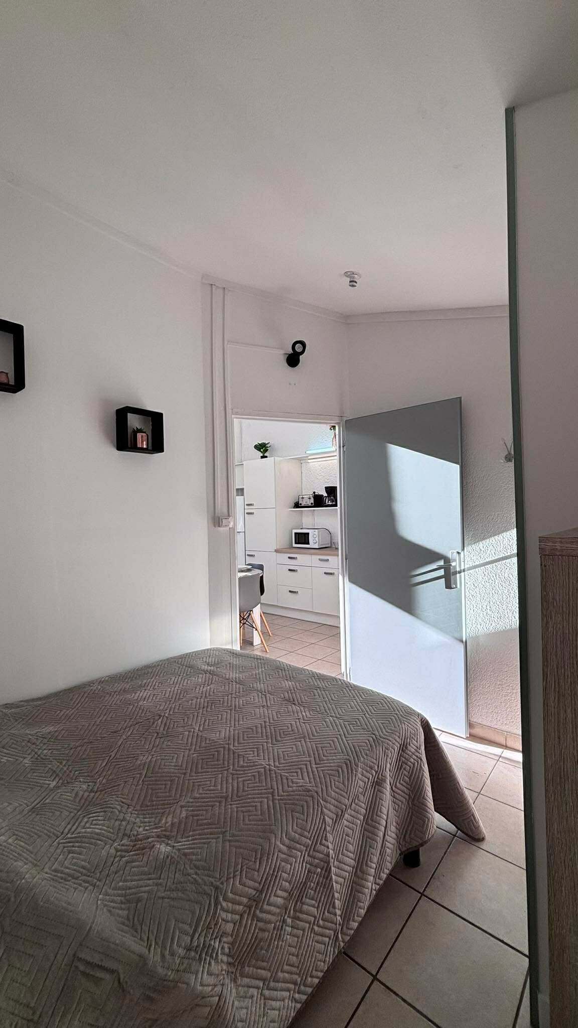 2 bedrooms, iron/ironing board