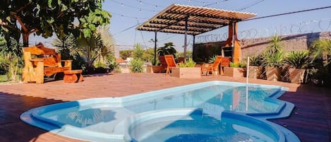 Outdoor pool, free pool cabanas
