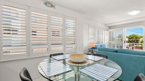 Dining - Ocean Breeze Unit 1, 42 King Street, Kings Beach (Caloundra)