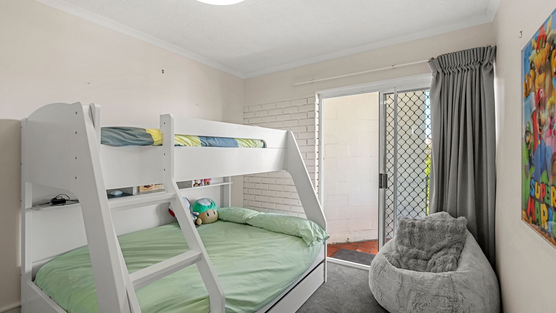Whitecaps Resort Unit 4, 44 Edmund Street, Kings B - Caloundra