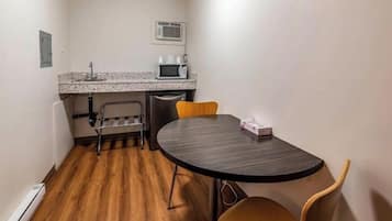 Habitación individual Confort, vista a la montaña | Restaurantes