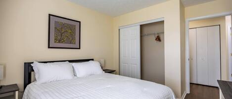 2 bedrooms, desk, iron/ironing board, travel cot