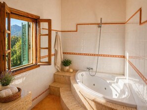 Shower, hair dryer, towels - Can Gallardo d'en Fuster by Mallorca North Villas (Pollensa / Pollença)