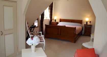 Chambre dâhĂŽtes « Chambre Familiale » avec terrasse et jardin partagĂ©s, Wi-Fi