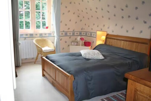 Chambre d’hôtes « Chambre Ouest » avec terrasse partagée, jardin partagé et Wi-Fi