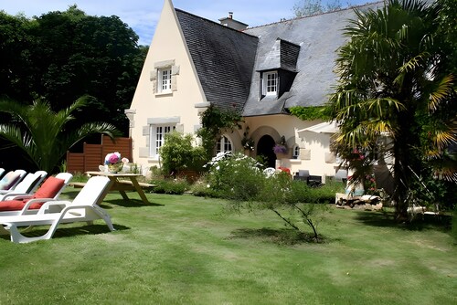 Chambre d’hôtes « Chambre Ouest » avec terrasse partagée, jardin partagé et Wi-Fi