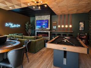 Games room - Stunning, Fully Loaded Massanutten 8BR Home! Sleeps 20 (McGaheysville)
