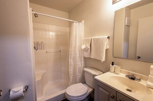 Standard Studio | Bathroom