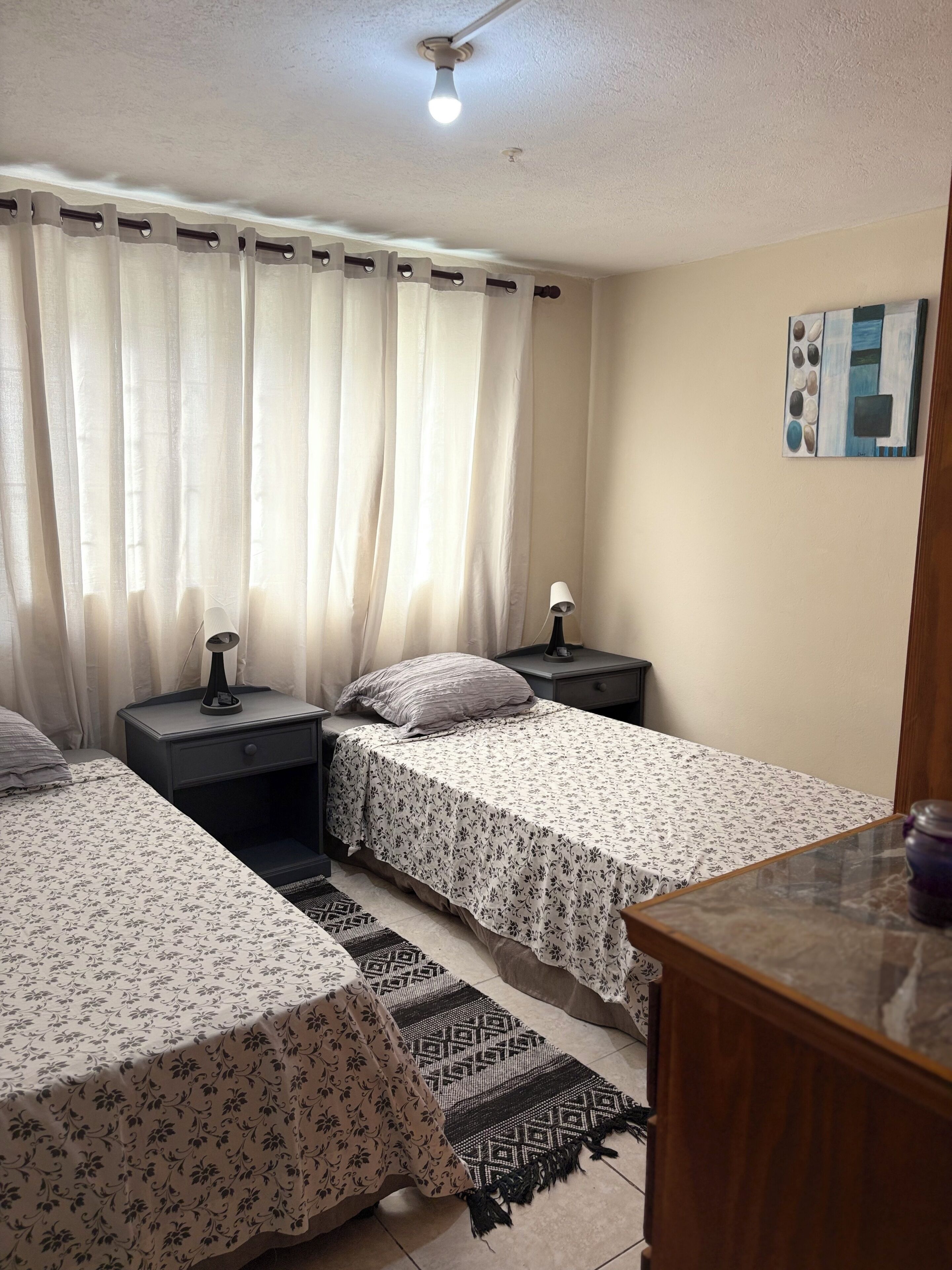 2 chambres, fer et planche à repasser, Wi-Fi gratuit, draps fournis