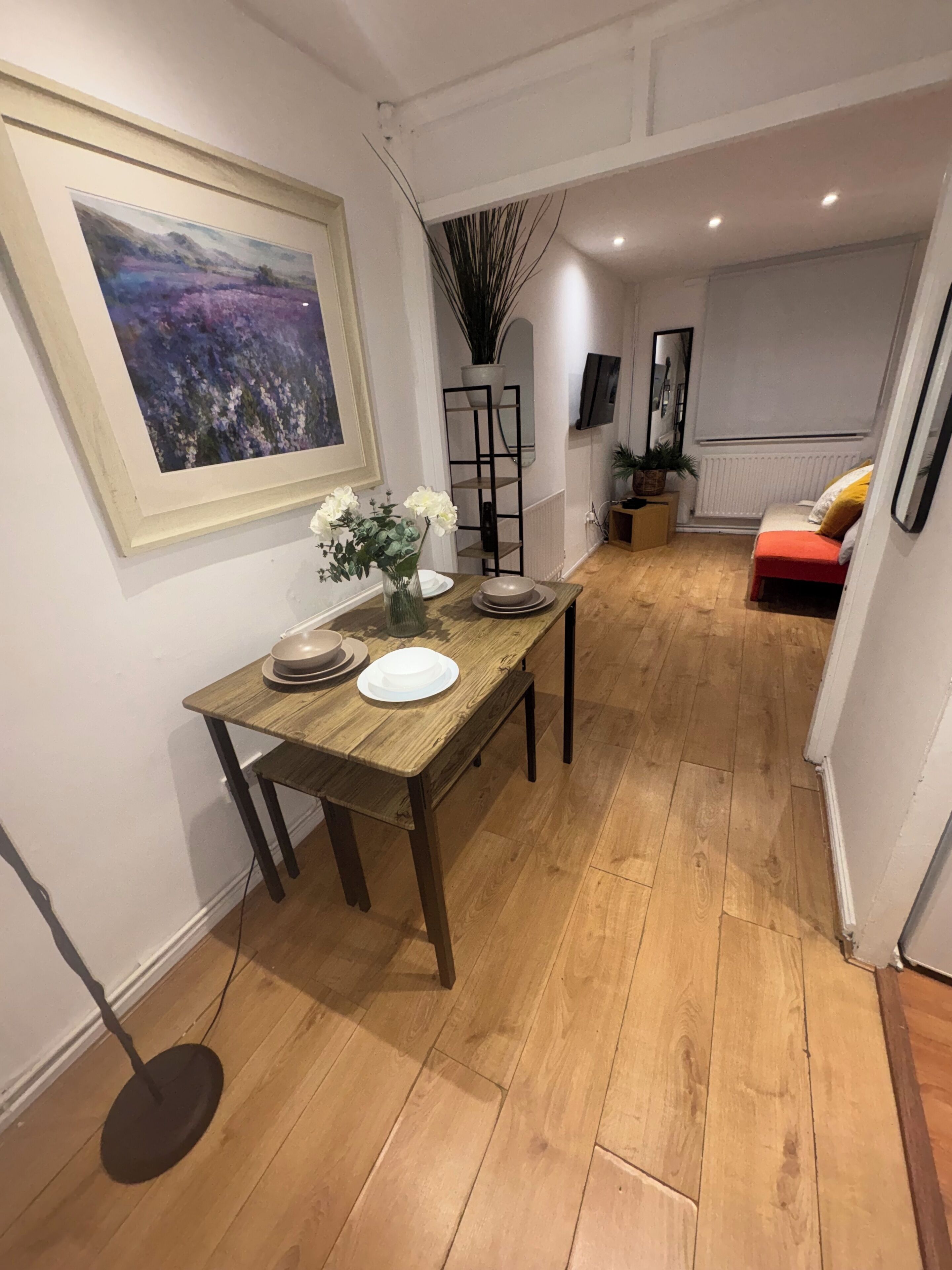 2 bedrooms, iron/ironing board, travel cot, free WiFi