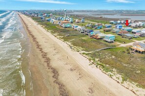 Una spiaggia nelle vicinanze