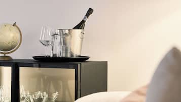 Design Apartment, 2 Bedrooms, Canal View | Interior