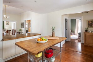 Dining - Georgia Grove (Atlanta)