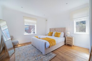 3 chambres, fer et planche à repasser, Wi-Fi gratuit, draps fournis