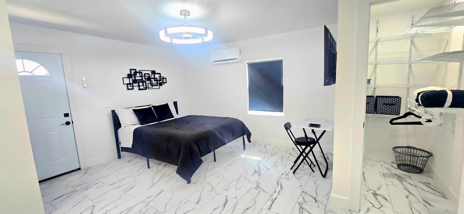 1 bedroom, internet, bed sheets