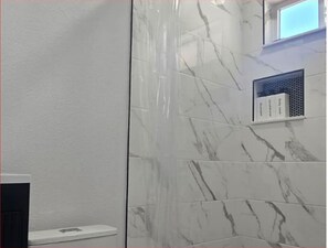 Bathroom - #51 Hidden Gem unit A, in Tampa (Tampa)