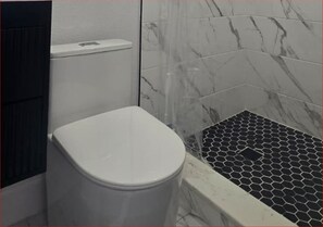 Dusche, Seife, Toilettenpapier