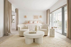 Room - The Pool House, Riverview (Riverview)
