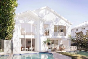 Pool - The Pool House, Riverview -Three Birds designed house with pool (Riverview)