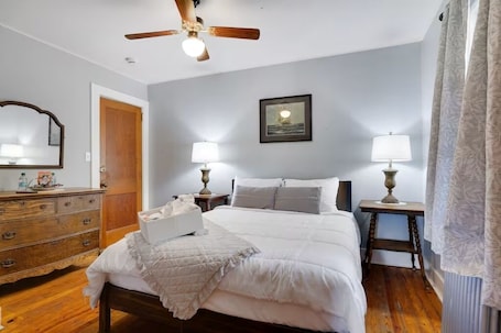 6 bedrooms, free WiFi, bed sheets. Narrowsburg Inn Vacations