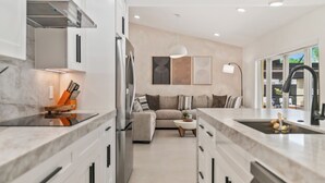 Coffee/tea maker, microwave, oven, stovetop - Family Oasis • GameRoom, Pool_BBQ, Firepit & Games (Miami)