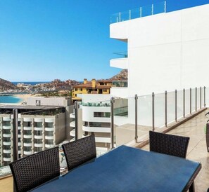 Outdoor dining - Bayview Penthouse 3 King bedrooms massive balcony ocean & city view w/hot tub (Cabo San Lucas)