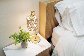 4 habitaciones, tabla de planchar con plancha y cuna de viaje 