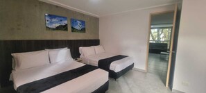 Standard Apartment, City View | In-room safe, blackout curtains, iron/ironing board, free WiFi - ColdAC fast Wifi best Laureles location  (Medellín)