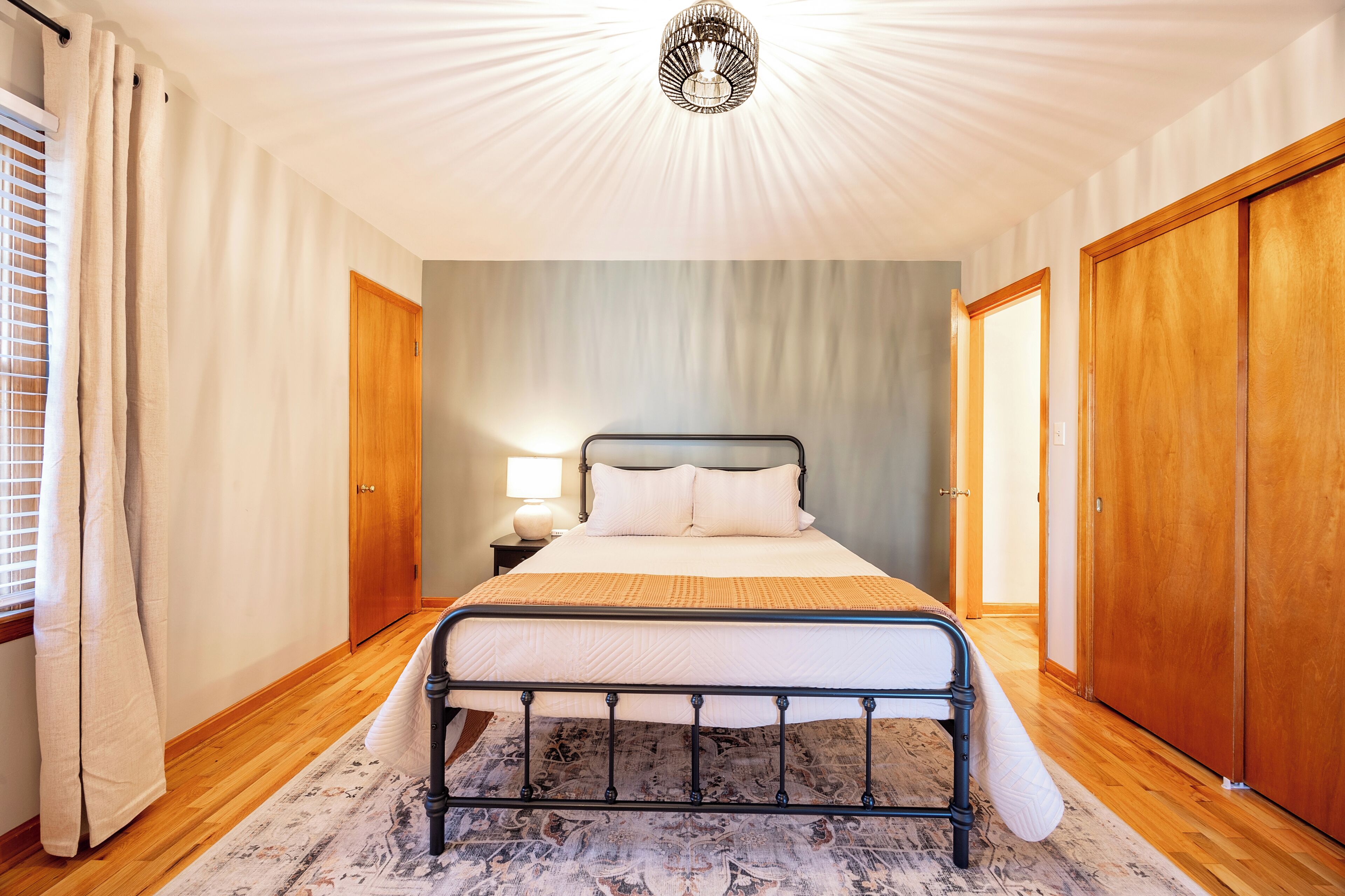 3 Schlafzimmer, Bügeleisen/Bügelbrett, Internetzugang, Bettwäsche