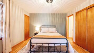 3 Schlafzimmer, Bügeleisen/Bügelbrett, Internetzugang, Bettwäsche