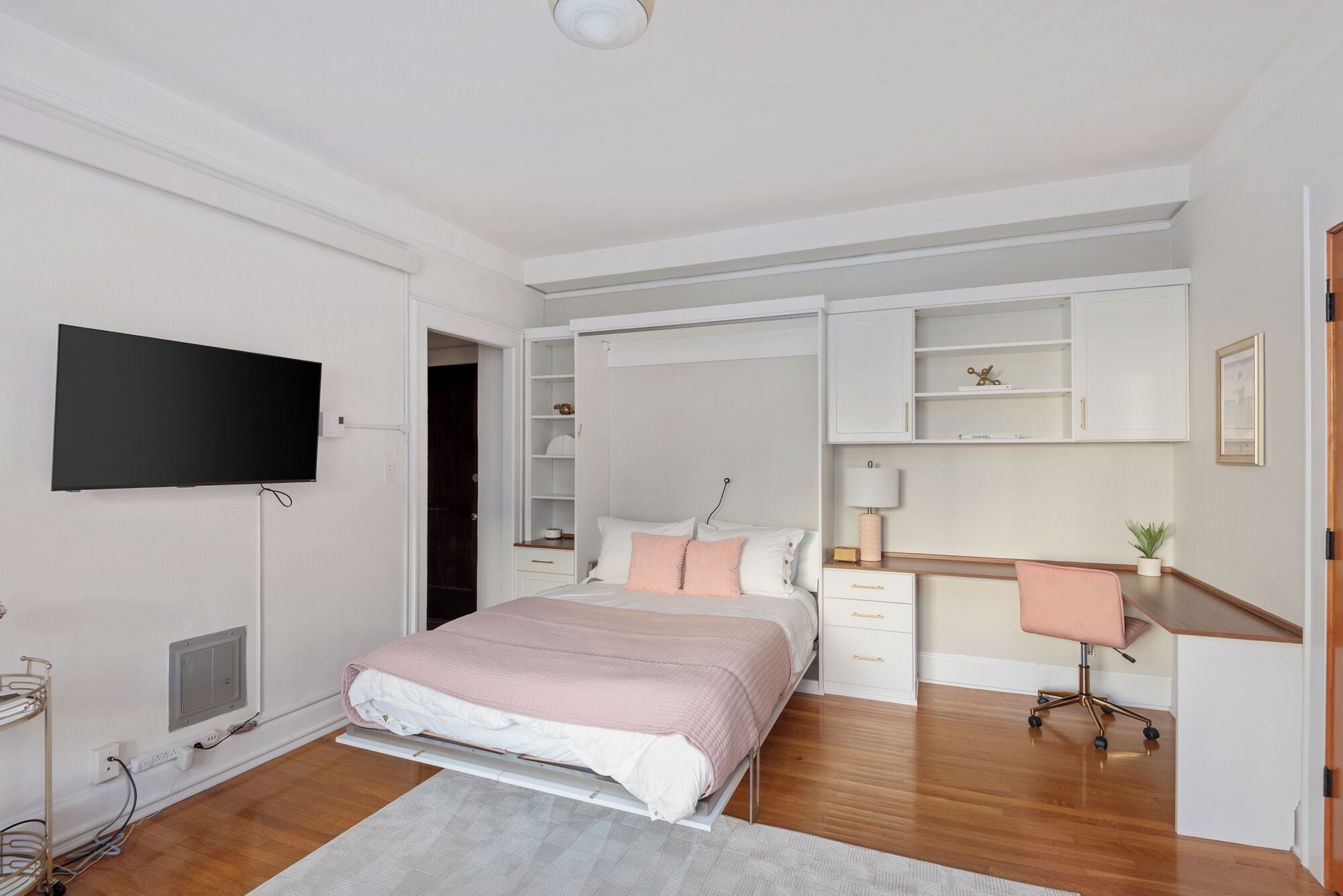 1 bedroom, desk, iron/ironing board, free WiFi