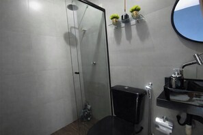 Handtücher, Seife, Toilettenpapier