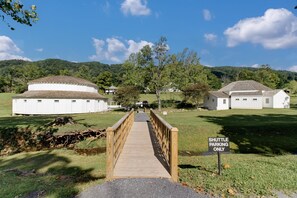Exterior - Homespun Cozy Guest Cottage in the Woods with Lovely Pastoral Views (Millboro)