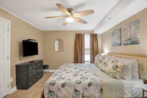 3 bedrooms, free WiFi, bed sheets - 3-bedroom Ocean front condo in Ocean Beach. Skip the elevator, keep the view! (Orange Beach)