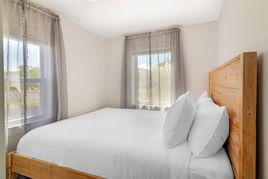 2 bedrooms, free WiFi, bed sheets