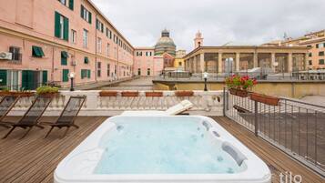 Bain à remous extérieur