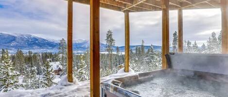Bain à remous extérieur